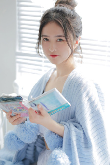 王者荣耀海月被捅到流口水表情